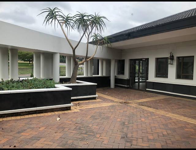 732M² OFFICE TO LET IN HYDE PARK